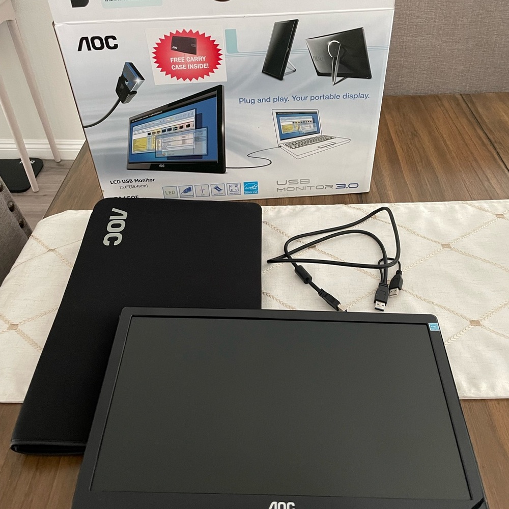 AOC portable PC Monitor 15.6”